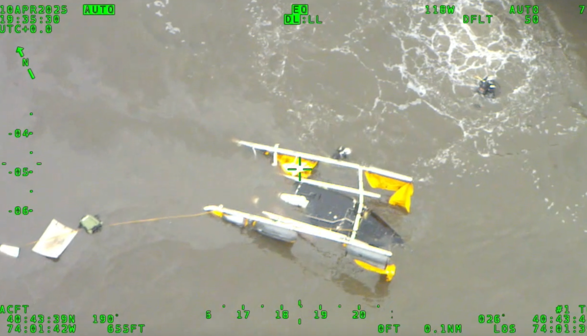 NYPD Scuba Team searches for clues in Hudson River helicopter crash